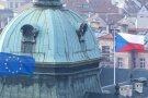 Česká republika - sídlo vlády, vlajka ČR a EU